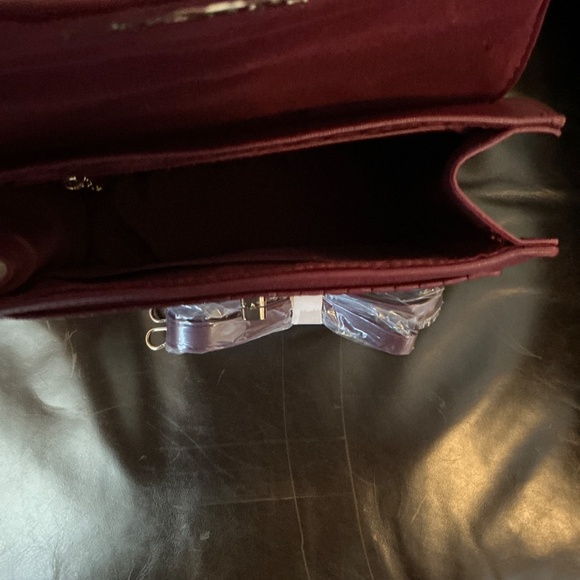 Badgley Mischka - Wine Colored Handbag NWT - Picture 3 of 5